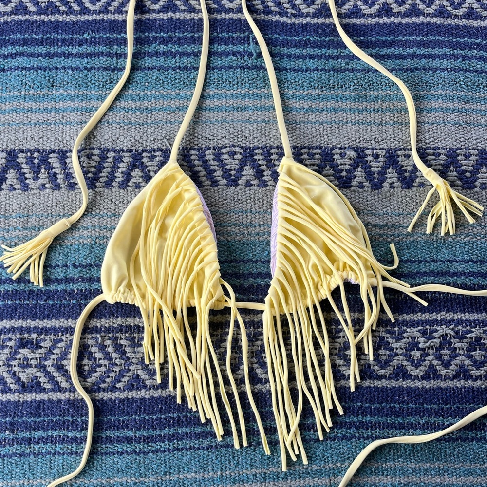 Acacia top